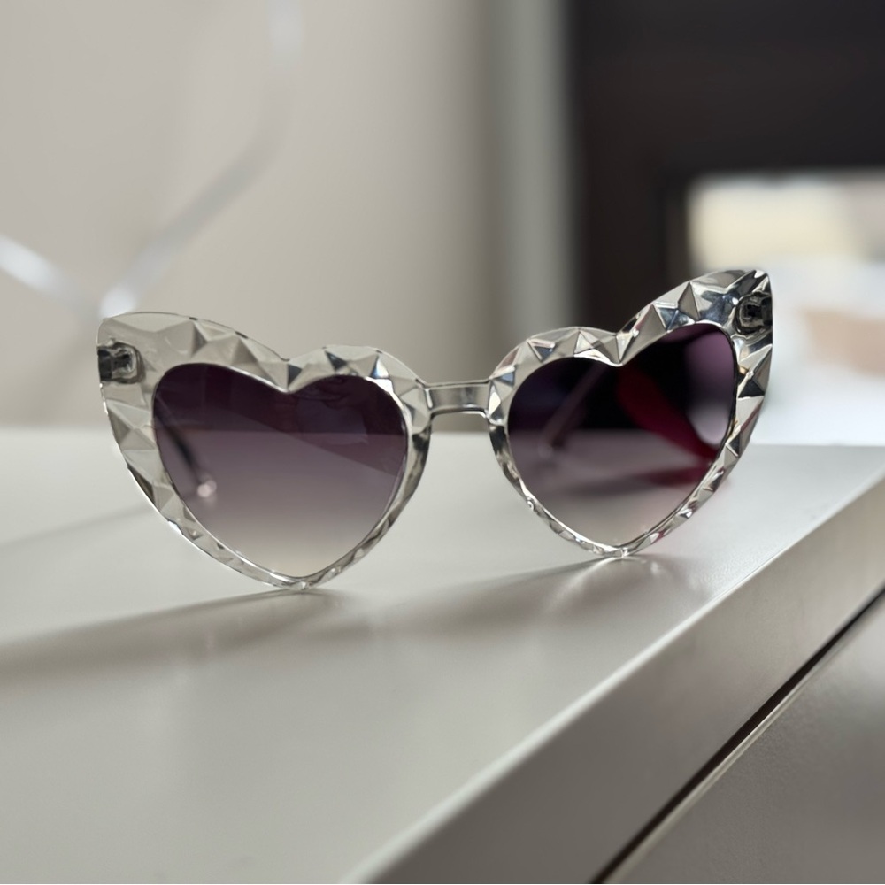 2pk Betsey Johnson Queen of Hearts Sunglasses - Picture 5 of 8